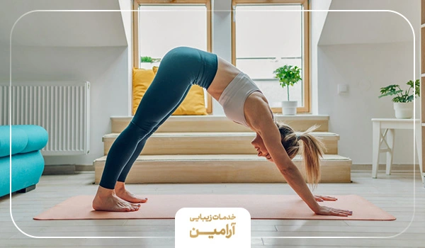 حرکت سگ سر پایین آدوموکا شواناسانا